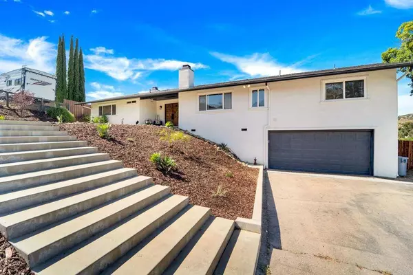 1199 Valle De Las Sombras, Alpine, CA 91901