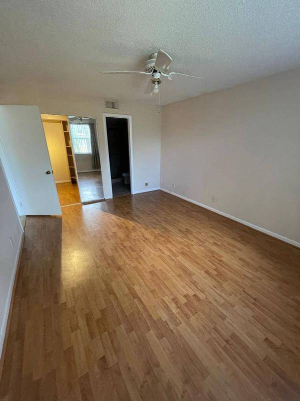 8955 Wiles RD 208, Coral Springs, FL 33067