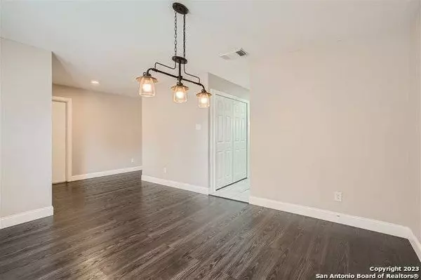 1008 ABERCORN, Schertz, TX 78154-2956