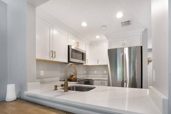 84 Westcliff Drive #84, Plymouth, MA 02360