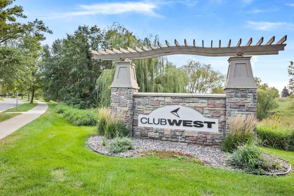 11331 Aberdeen CIR NE #B, Blaine, MN 55449