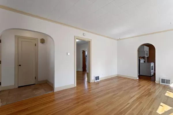 1117 E Carlisle Ave, Spokane, WA 99207