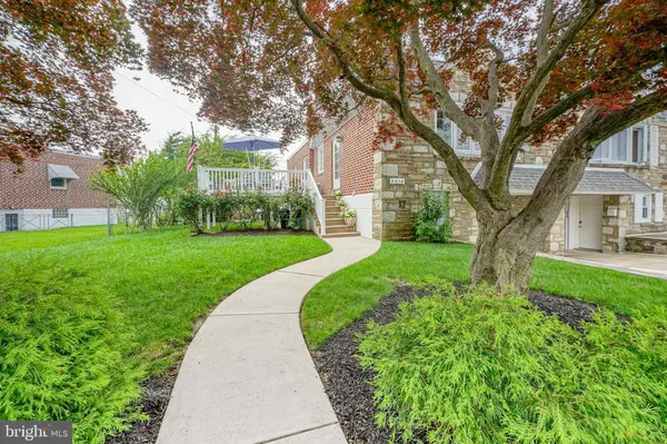 2918 GELENA RD, Philadelphia, PA 19152