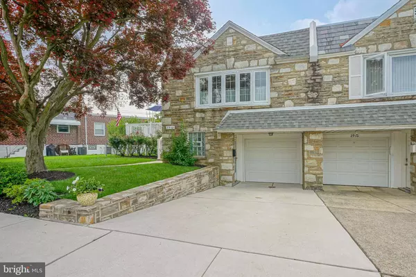 2918 GELENA RD, Philadelphia, PA 19152