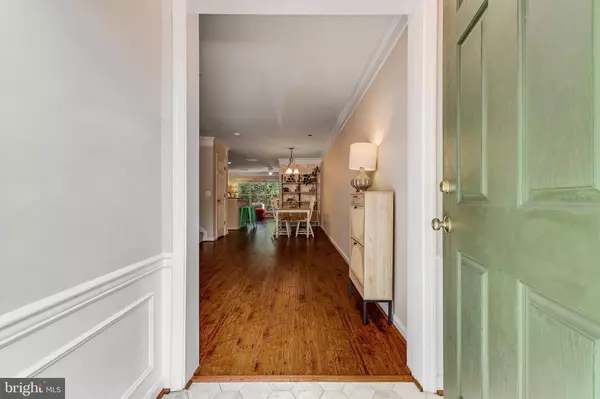 46968 COURTYARD SQ, Sterling, VA 20164