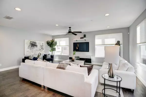 1018 Mint Chip LN, Sacramento, CA 95814