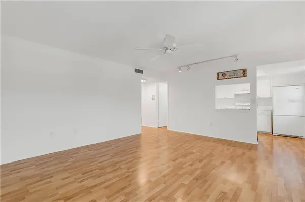 236 HARBOR DR S #205, Venice, FL 34285