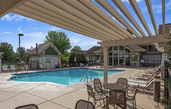 11331 Aberdeen CIR NE #B, Blaine, MN 55449