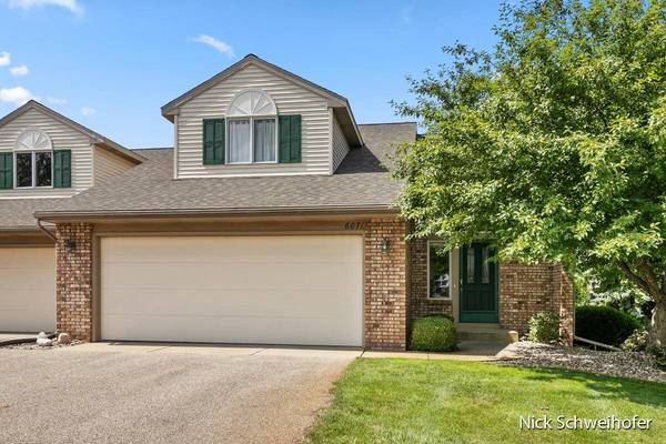 6071 Glen Eagle Dr Drive, Hudsonville, MI 49426
