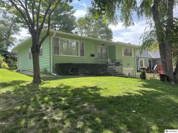 1935 S 37th Street, Omaha, NE 68105