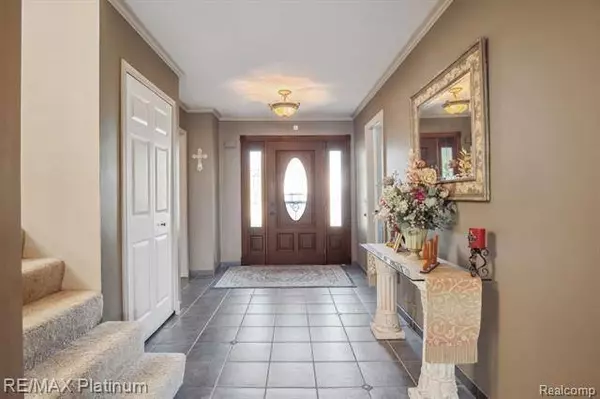 42774 REDFERN Street, Canton, MI 48187