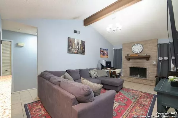 8111 BABE RUTH ST, San Antonio, TX 78240-2902