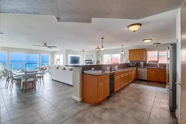 1456 Seacoast Dr #3D, Imperial Beach, CA 91932