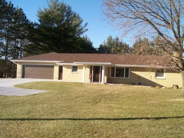 6187 County Road P, Dane, WI 53529