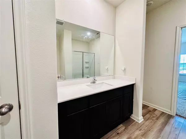 1928 Canterbury Drive, Seagoville, TX 75159