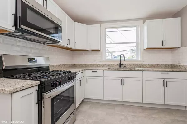 2150 W 77TH Street, Chicago, IL 60620