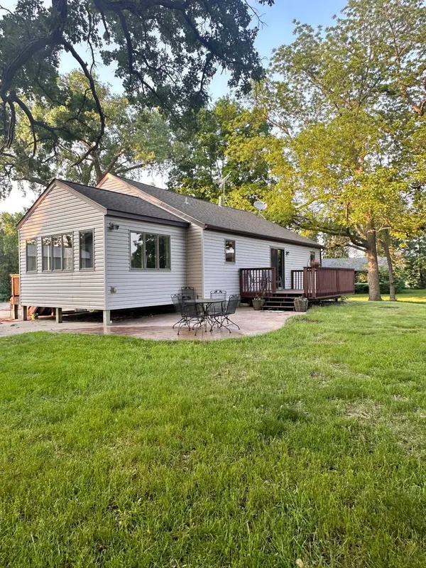 22390 Glynview TRL, Faribault, MN 55021