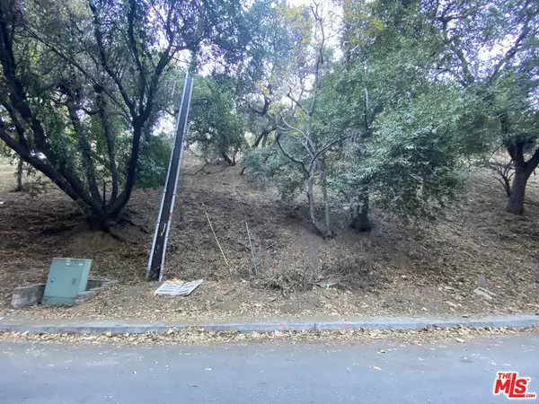 7506 Willow Glen RD, Los Angeles, CA 90046