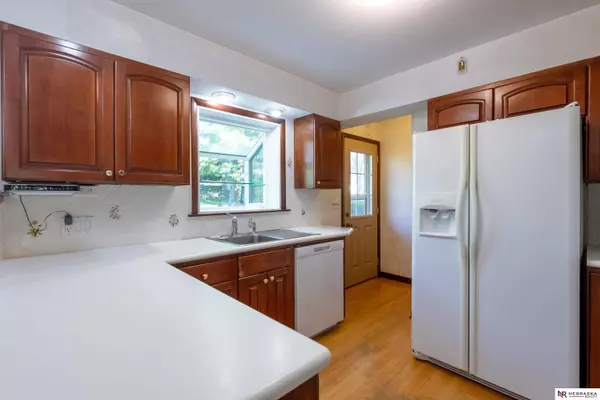 1935 S 37th Street, Omaha, NE 68105