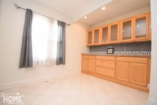 622 Keyte St, Owosso, MI 48867