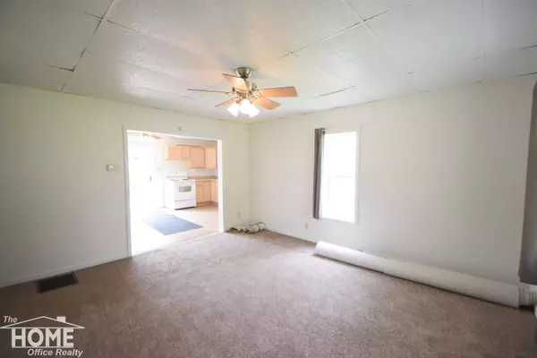 214 E Elm St, Ovid, MI 48866