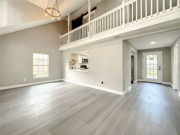 413 EUCLID AVE, Seffner, FL 33584