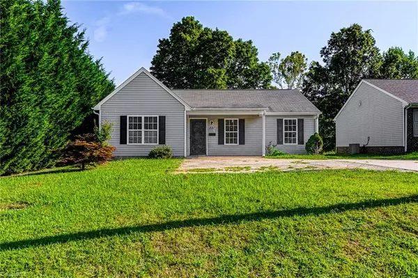 331 Hickory LN, High Point, NC 27265