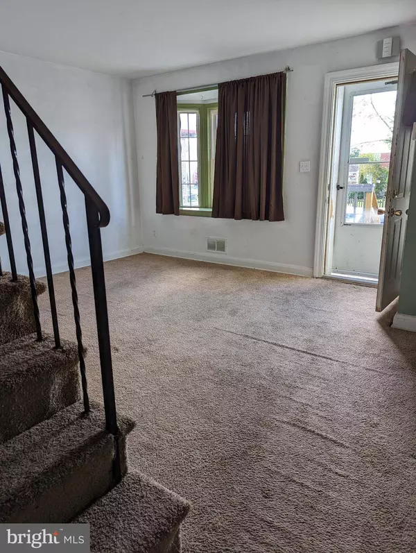 1046 MIDDLESEX RD, Essex, MD 21221