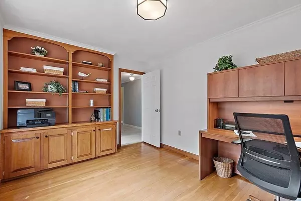 11 Blueberry Cir, Andover, MA 01810