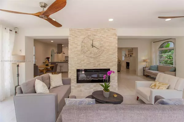 936 Sorolla Ave, Coral Gables, FL 33134