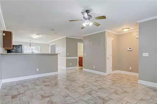 331 Hickory LN, High Point, NC 27265