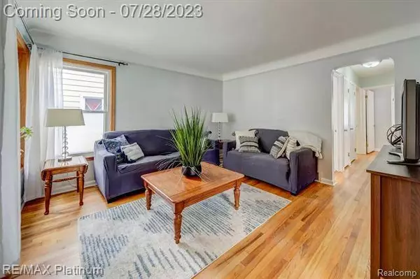 3421 CHESTNUT Street, Dearborn, MI 48124