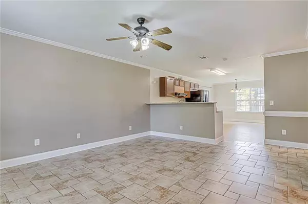 331 Hickory LN, High Point, NC 27265