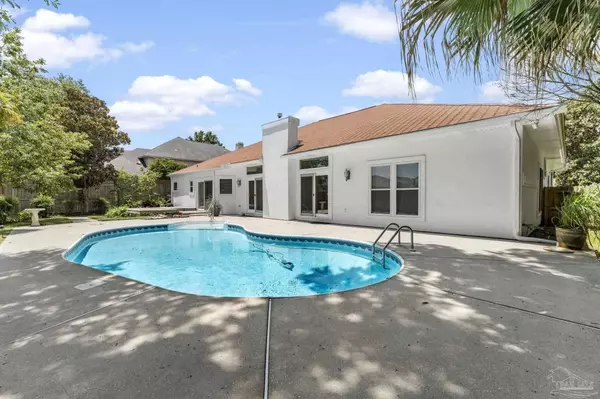 4202 Brittany Ct, Pensacola, FL 32504