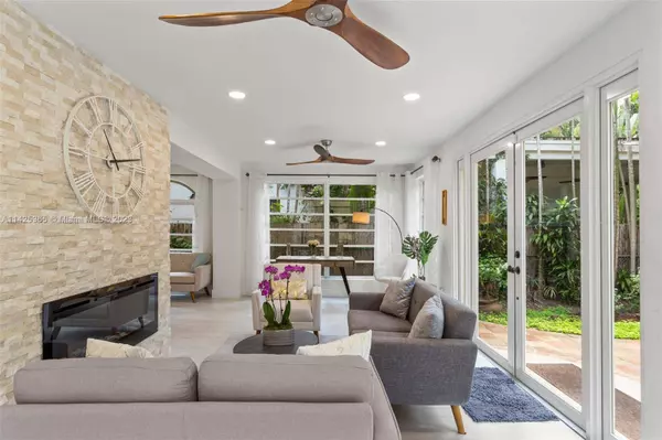 936 Sorolla Ave, Coral Gables, FL 33134