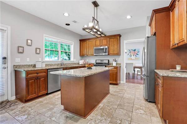 3158 Elmendorf DR NW, Kennesaw, GA 30144