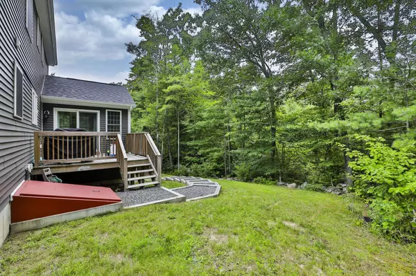 55 Falcon Ridge RD, Milford, NH 03055