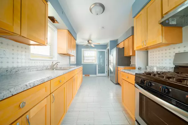 16342 Ingleside Avenue, South Holland, IL 60473