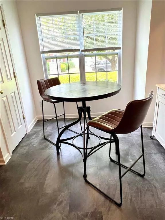 120 Queensberry CT, Greensboro, NC 27405