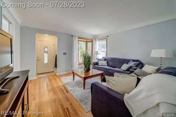 3421 CHESTNUT Street, Dearborn, MI 48124