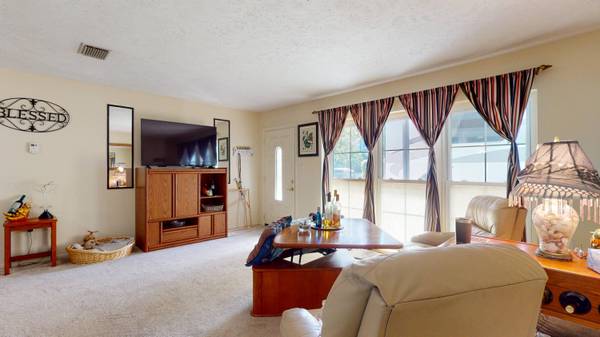 1009 Beach CT, Fort Pierce, FL 34950