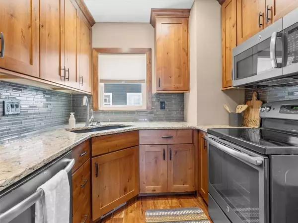 908 18th Street SW, Cedar Rapids, IA 52404