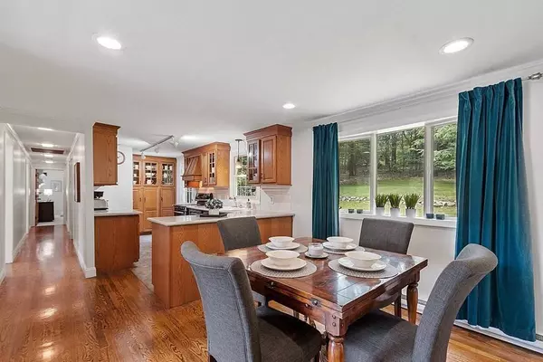 48 Gray Rd, Andover, MA 01810