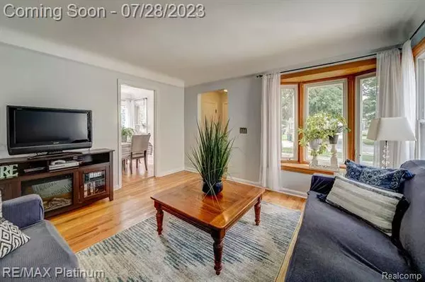 3421 CHESTNUT Street, Dearborn, MI 48124