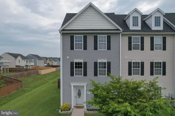 38 ENVY CT, Inwood, WV 25428