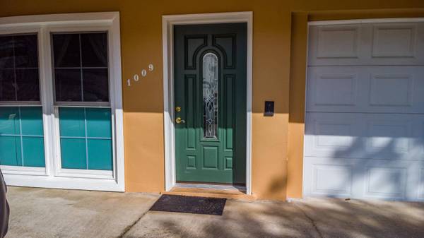 1009 Beach CT, Fort Pierce, FL 34950