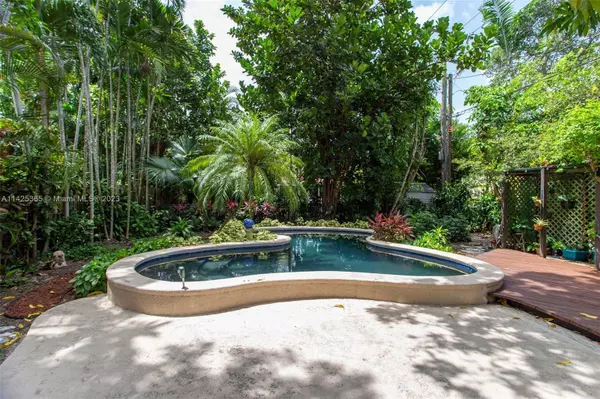 936 Sorolla Ave, Coral Gables, FL 33134