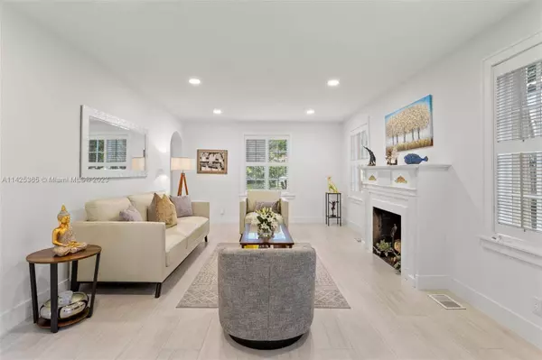 936 Sorolla Ave, Coral Gables, FL 33134