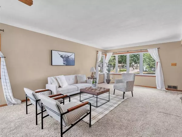 908 18th Street SW, Cedar Rapids, IA 52404