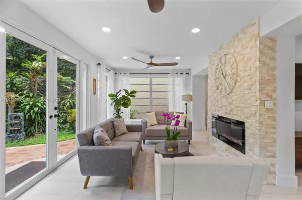 936 Sorolla Ave, Coral Gables, FL 33134